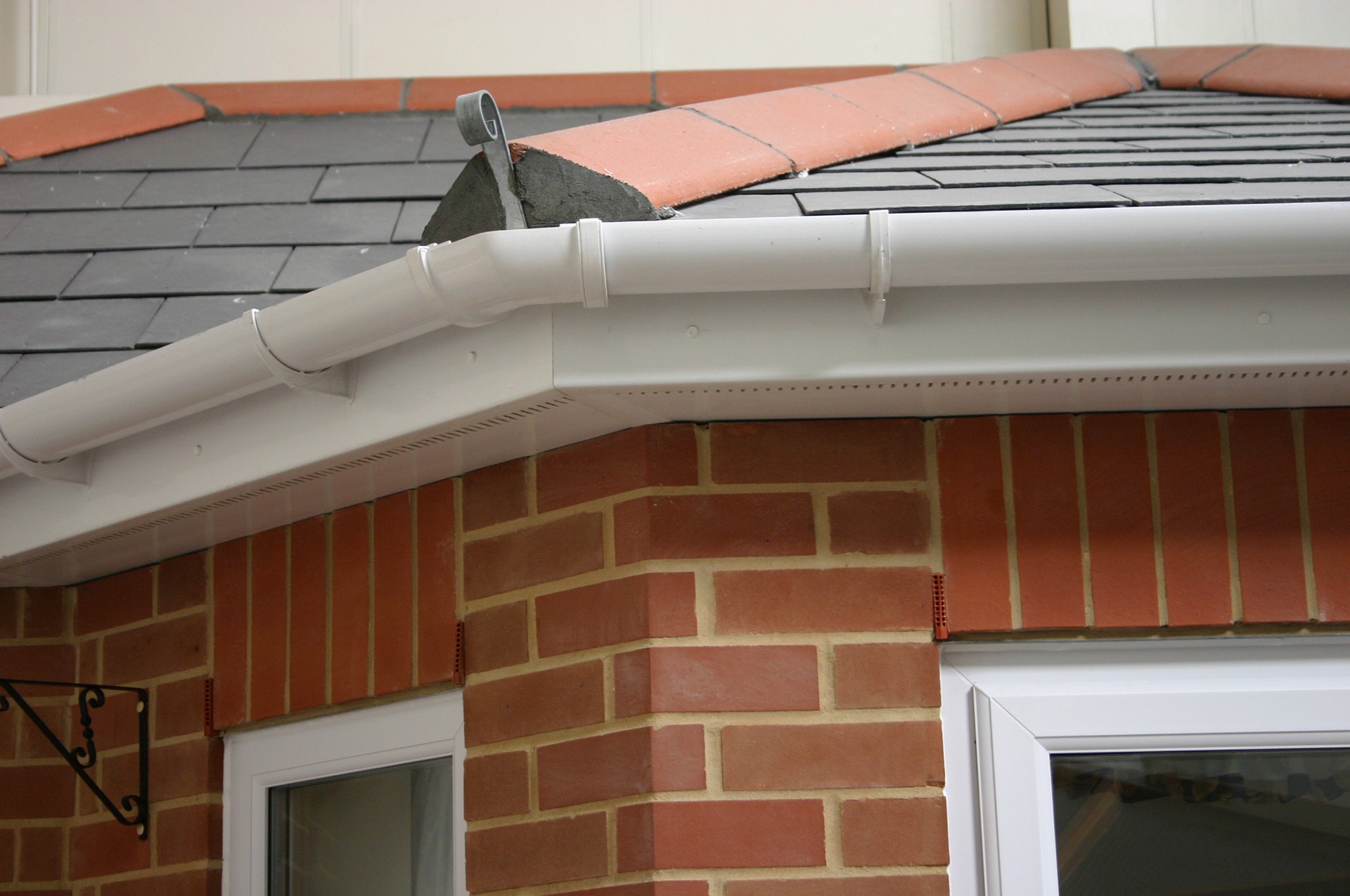 fascias soffits and guttering westcliff on sea