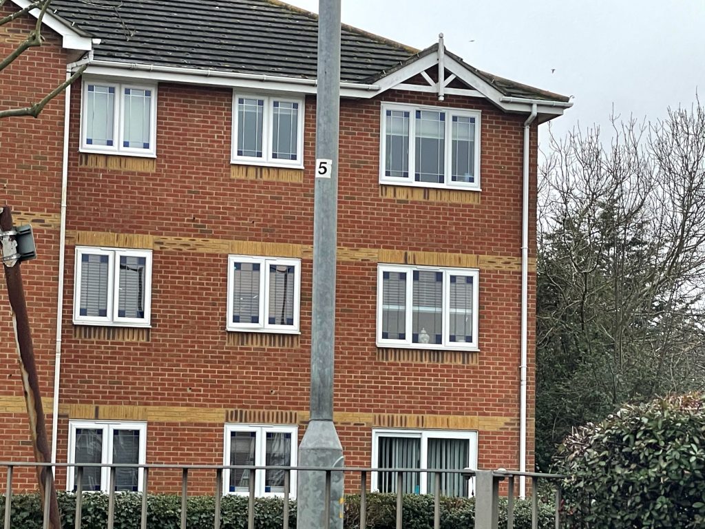 window installation cost benfleet